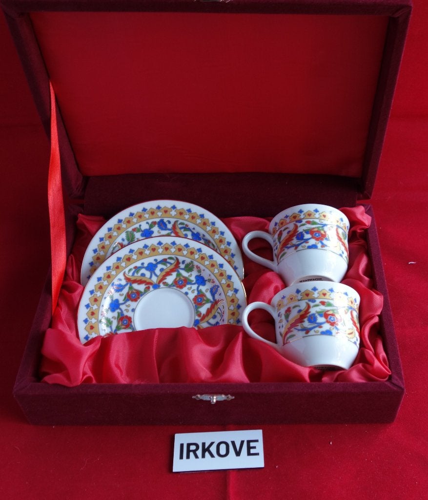 MOOIE GESCHENKEN! SERVIES! * NIEUW * In Doos 4 x*, Verzenden, Nieuw, Overige stijlen, Kop(pen) en/of Schotel(s)