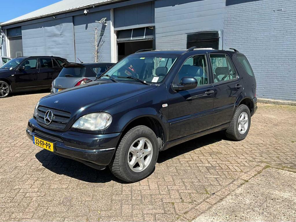 2000 Mercedes-Benz M-klasse 270 CDI Personenauto, Auto's, Mercedes-Benz, Automaat, Gebruikt, 255 €/maand, Diesel