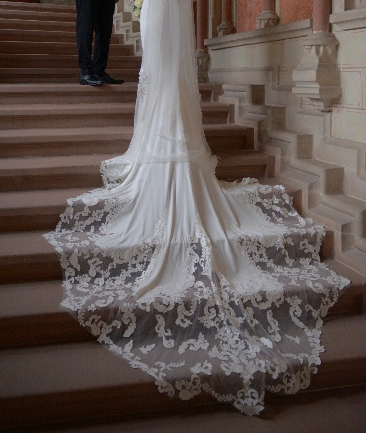 Trouwjurk van Alyssa Bridal Couture, Ophalen, Zo goed als nieuw, Wit, Trouwjurk