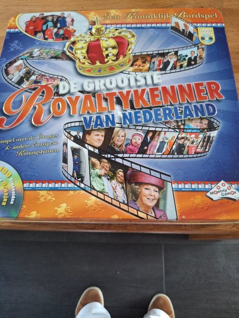 Grootste royalty kenner spel, Drie of vier spelers, Ophalen of Verzenden, Zo goed als nieuw, IdIdentity Games