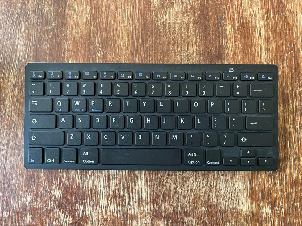 Draadloos Bluetooth Toetsenbord - Compact en Universeel, Ophalen of Verzenden, Qwerty, Gebruikt, Draadloos