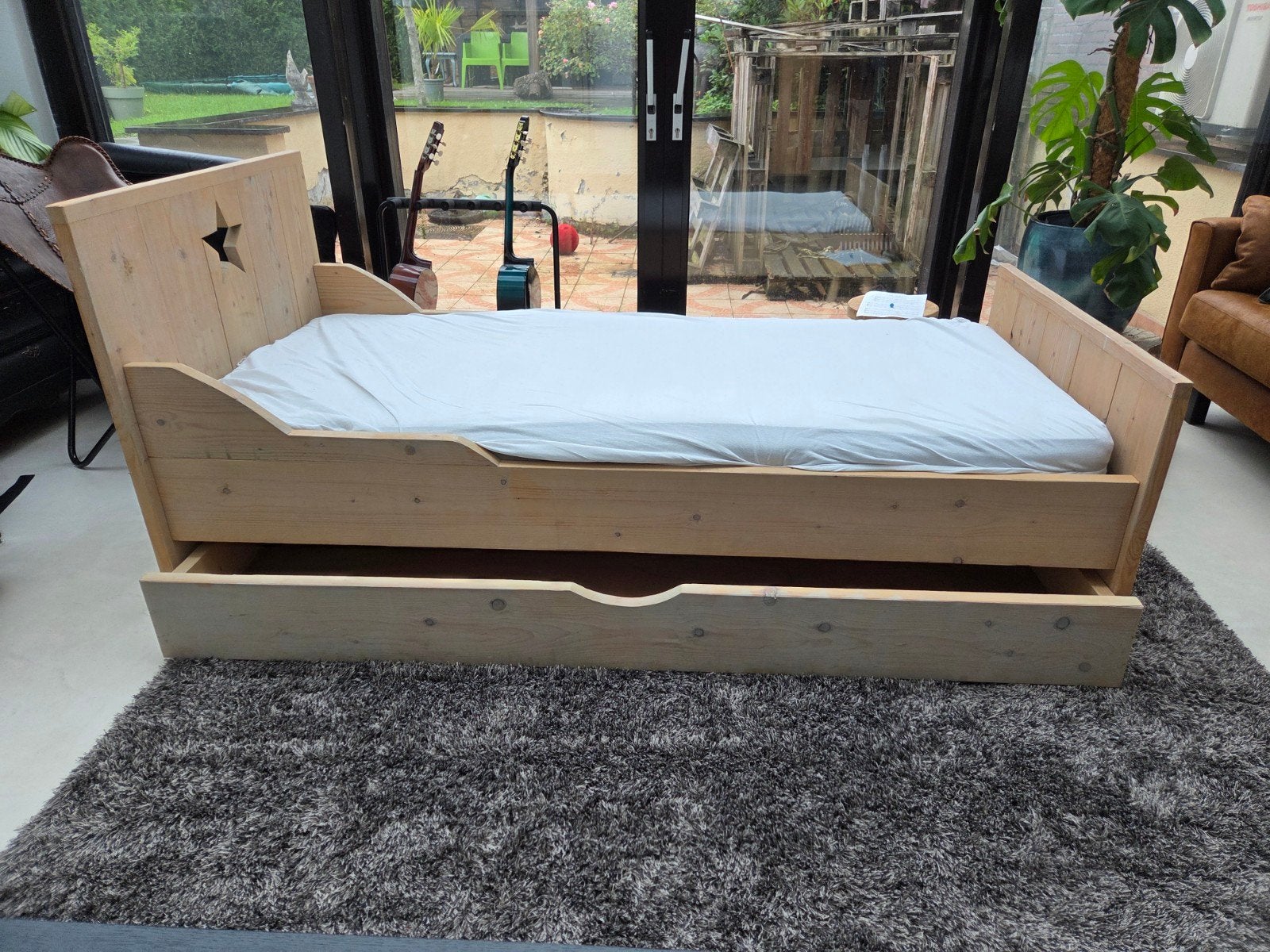 Steigerhouten kinderbed met uitschuifbare lade., Huis en Inrichting, Ophalen, Gebruikt, 90 cm, Steigerhout