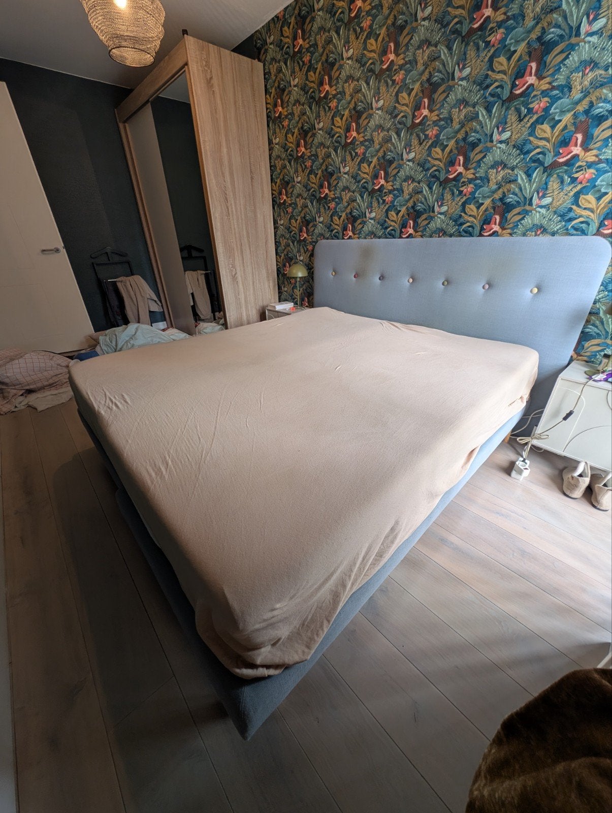 Stijlvolle tweepersoons boxspring 180x200 cm - De Berckelaer, Gebruikt, Blauw, Tweepersoons, Ophalen of Verzenden
