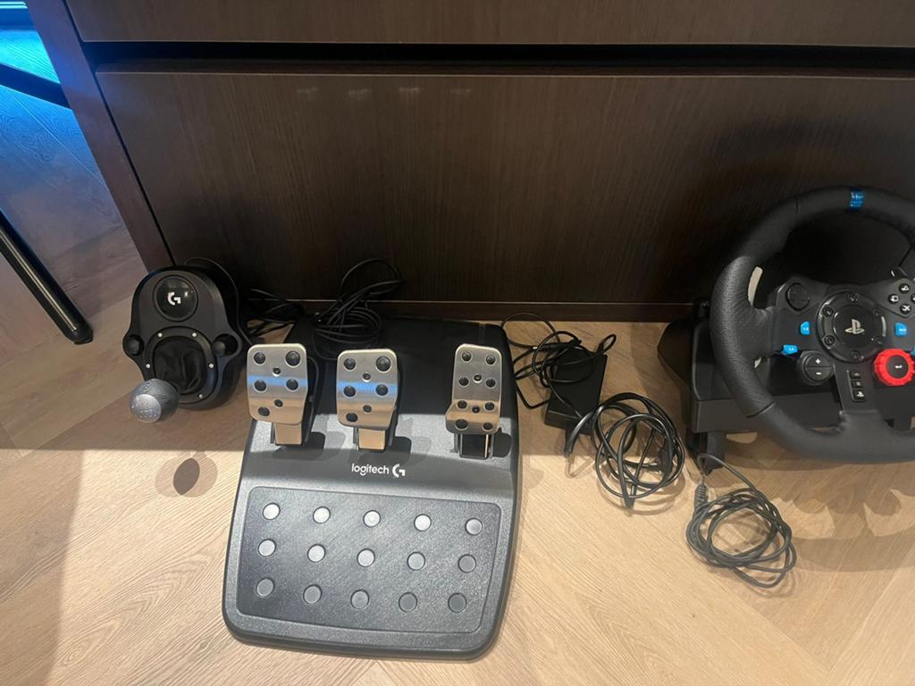 logitech g29 race stuur met schakelpook, Ophalen, Zo goed als nieuw