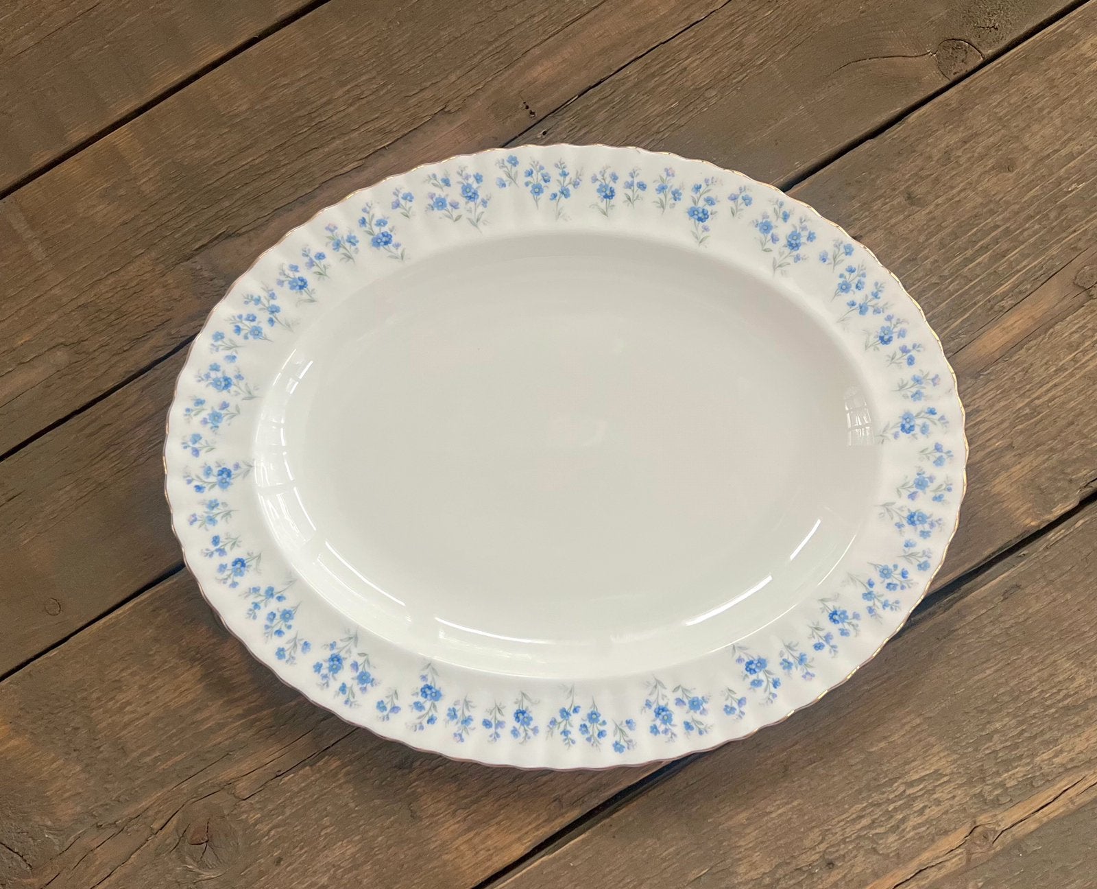 Royal Albert ‘Memory Lane’ serveer schaal, Ophalen of Verzenden, Zo goed als nieuw, Porselein, Bord of Schaal