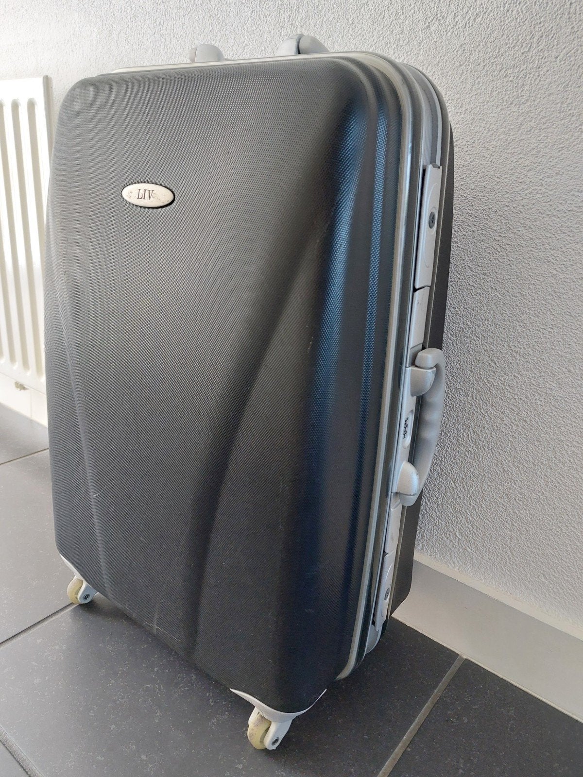 LIV Koffer - Handbagage - Zwart - Hard kunststof, Sieraden, Tassen en Uiterlijk, Koffers, Ophalen, Wieltjes, Gebruikt, 50 tot 60 cm
