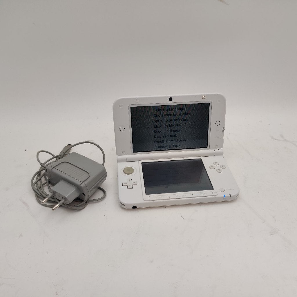 Nintendo 3DS XL Wit (Pearl White) (3DS) met lader, Spelcomputers en Games, Spelcomputers | Nintendo 2DS en 3DS, Zo goed als nieuw