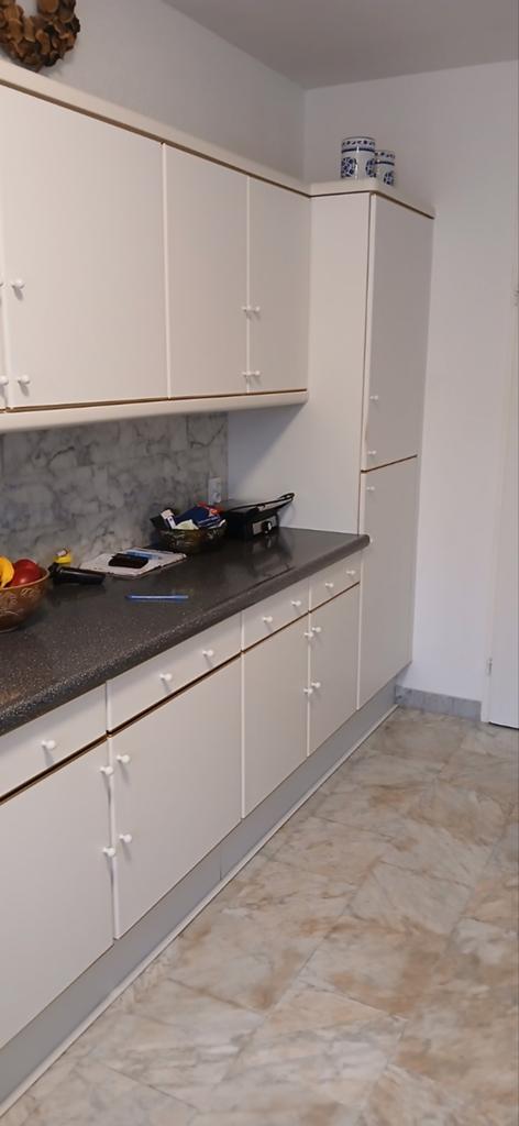 Mooie, goed onderhouden Duitse keuken met apparatuur, Huis en Inrichting, Keuken | Complete keukens, Gebruikt, Wit, Hoekkeuken