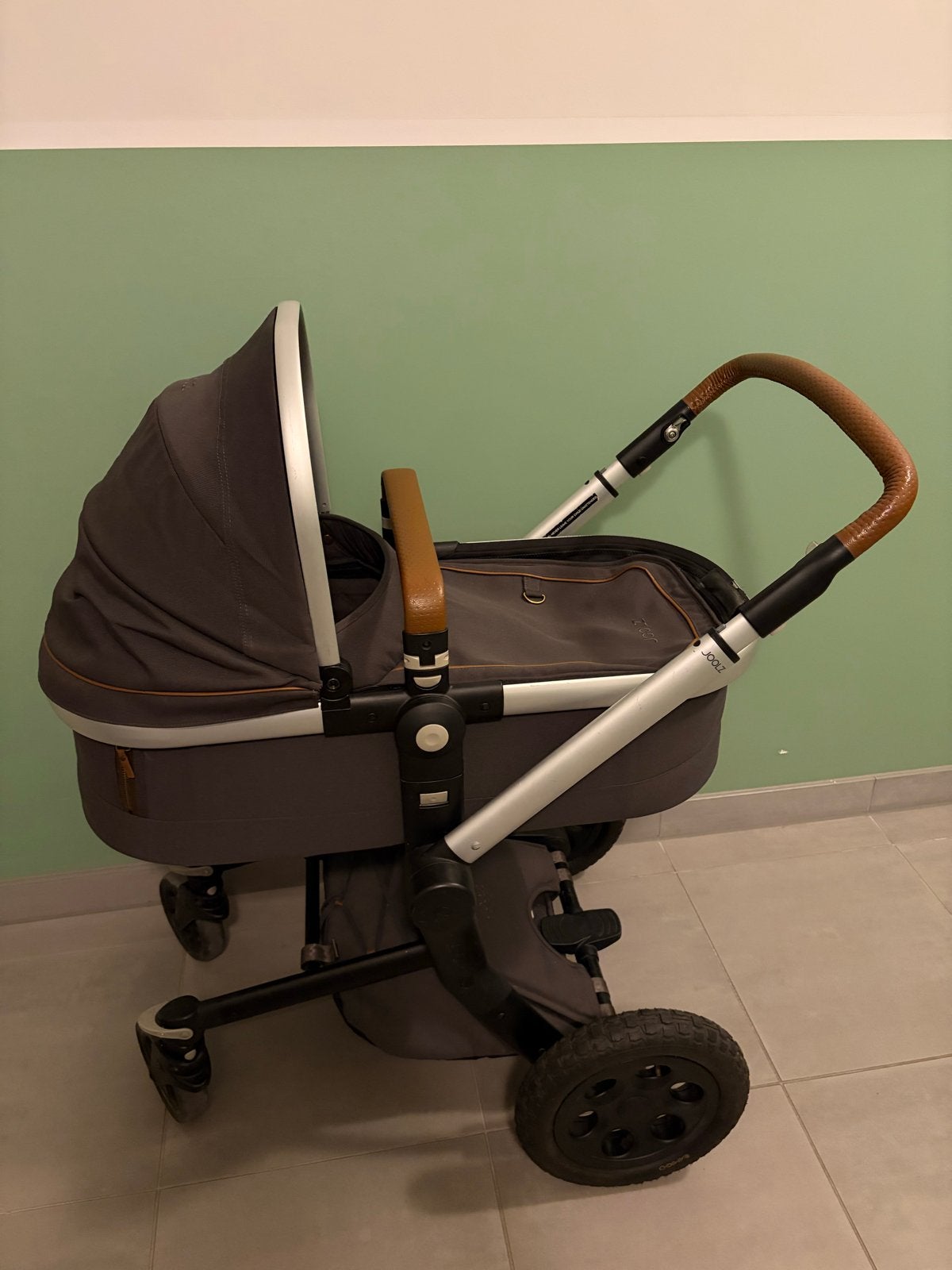 Joolz Day 2 Combiwagen met reiswieg en zitje, Kinderen en Baby's, Kinderwagens en Combinaties, Ophalen, Gebruikt, Combiwagen, Verstelbare duwstang
