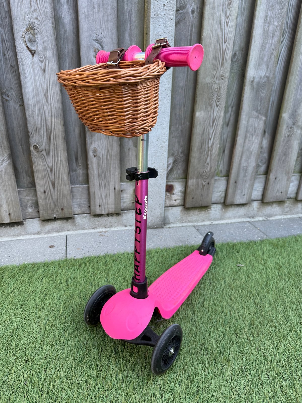 LifeGoods HappyStep Kinderstep 3-5 jr met Lichtwielen & Mand, Fietsen en Brommers, Steps, Ophalen, Gebruikt, Gewone step