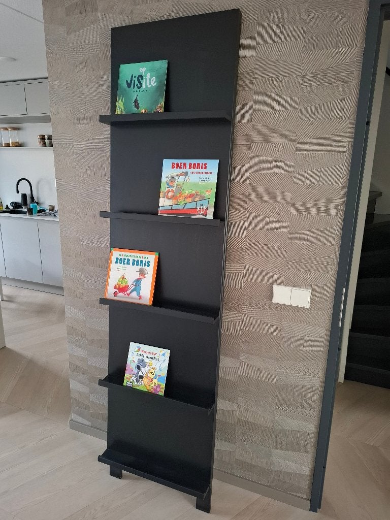 VT WONEN TIJDSCHRIFTENREK WANDREK BOEKENREK ZWART, Ophalen, Met plank(en), 200 cm of meer, 50 tot 100 cm
