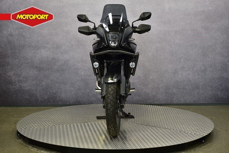 Honda NX 500 (bj 2025), Info@motoportwormerveer.nl, Honda Motor Europe, Bedrijf, Crystal Bldng B-Unit B11.2 Rivium Blv200
2909 LK  Capelle aan den IJsel, NL