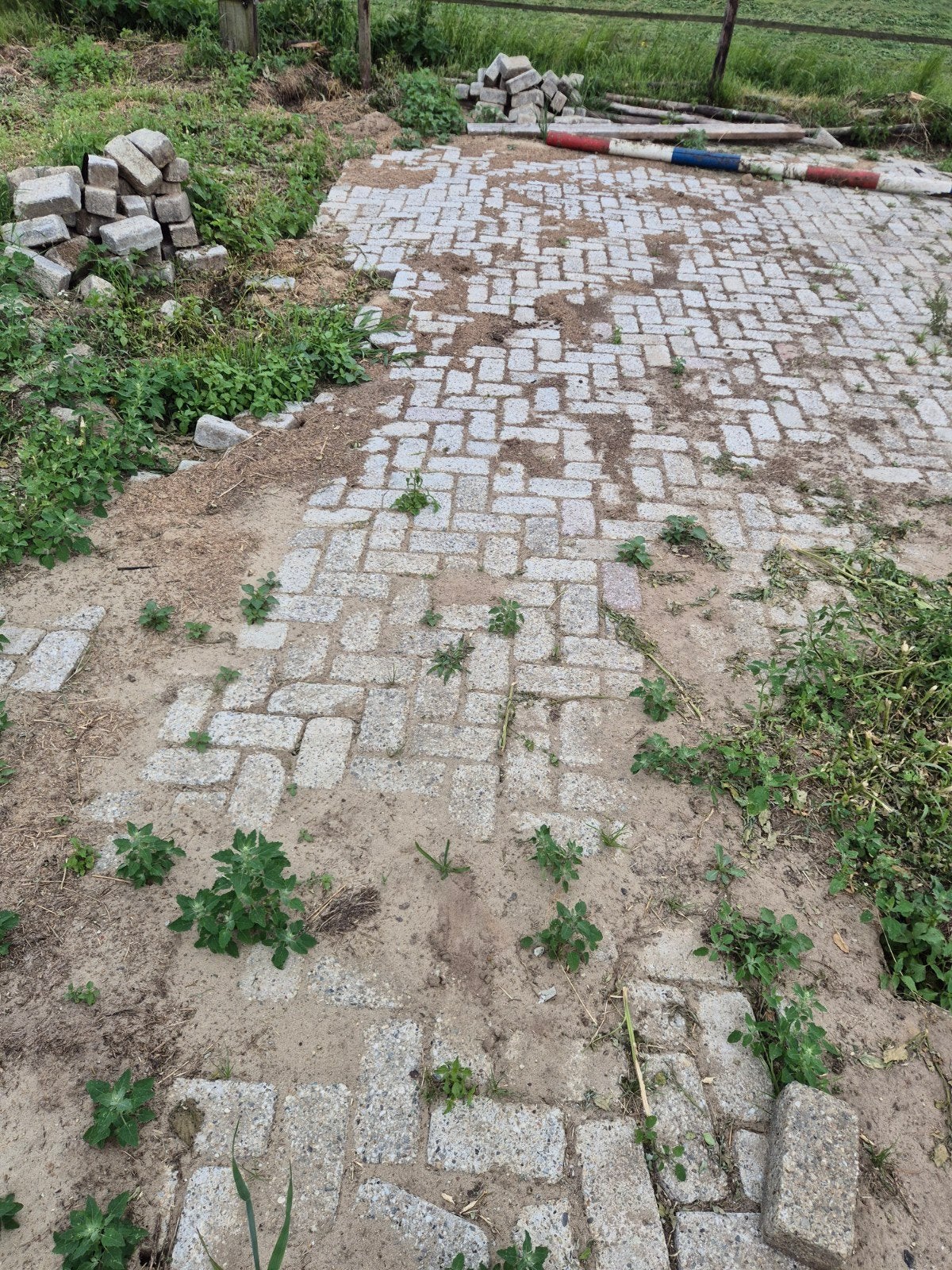 Gratis klinkers en banden, Tuin en Terras, Tegels en Klinkers, Ophalen, Gebruikt, Beton, Klinkers