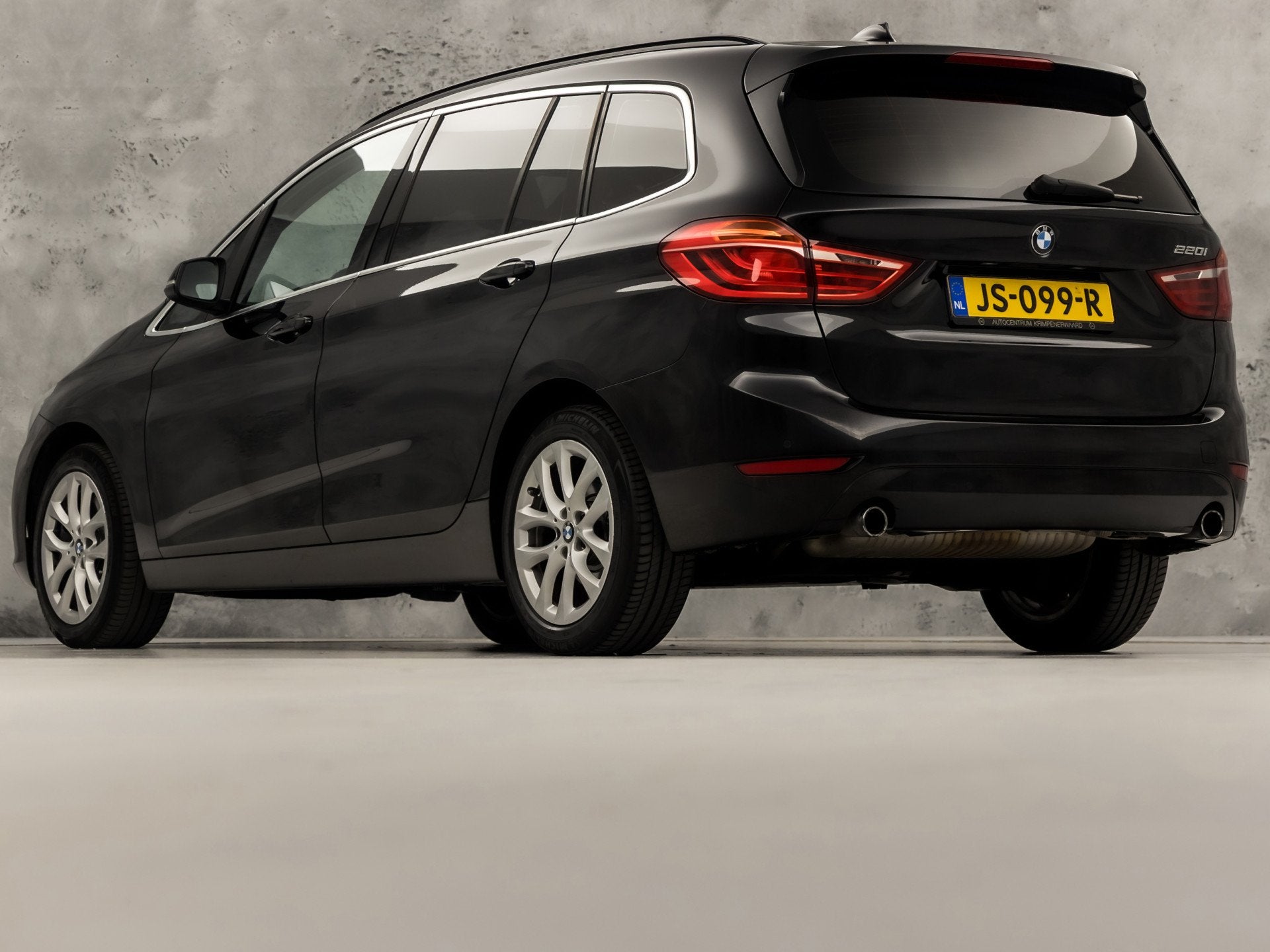 BMW 2 Serie 220i High Executive 7 Persoons 192Pk Automaat (N, Auto's, Stof, Gebruikt, 7 stoelen, Zwart