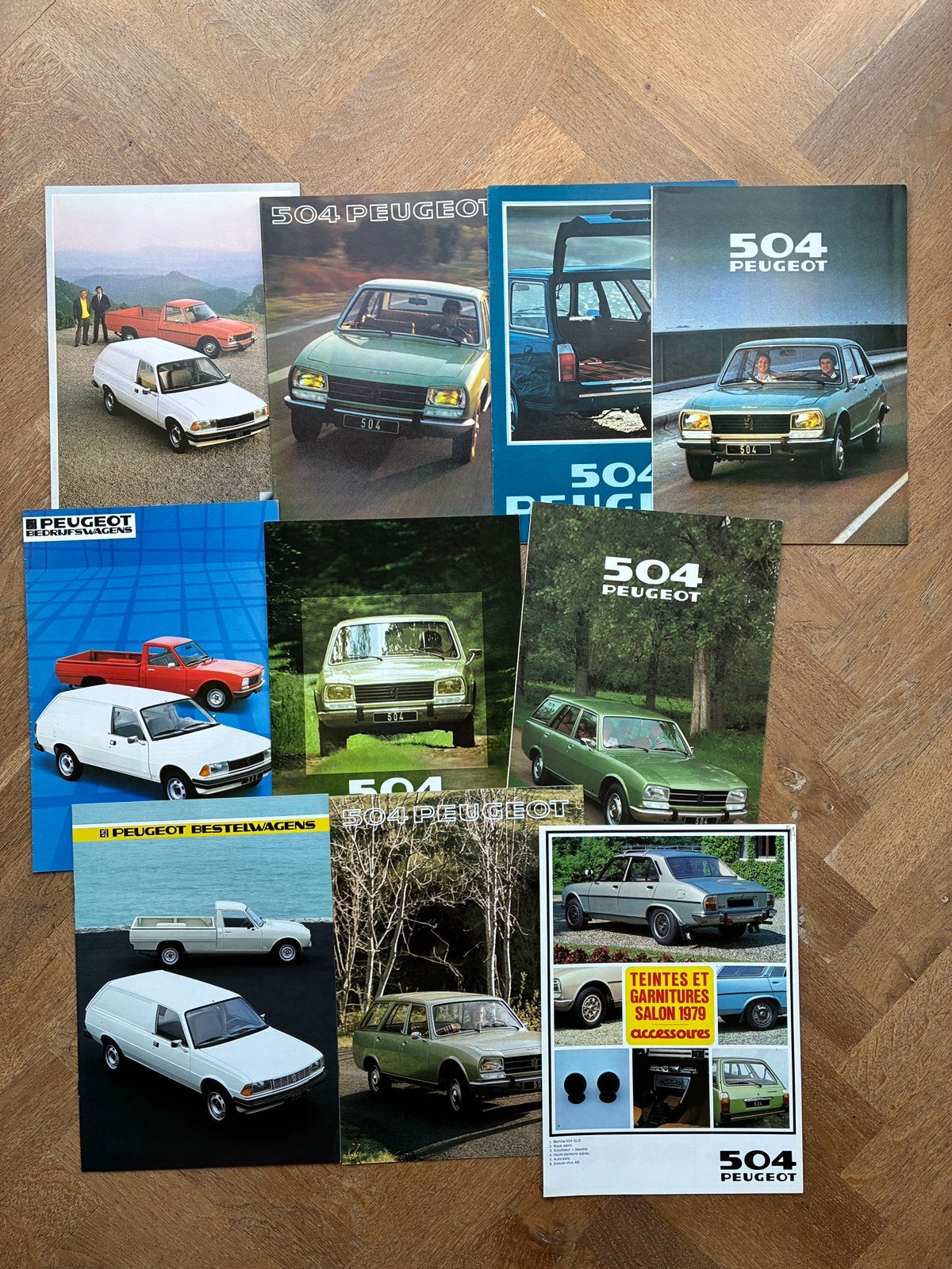 Peugeot 504 brochures - 10 stuks, Verzenden, Zo goed als nieuw, Peugeot