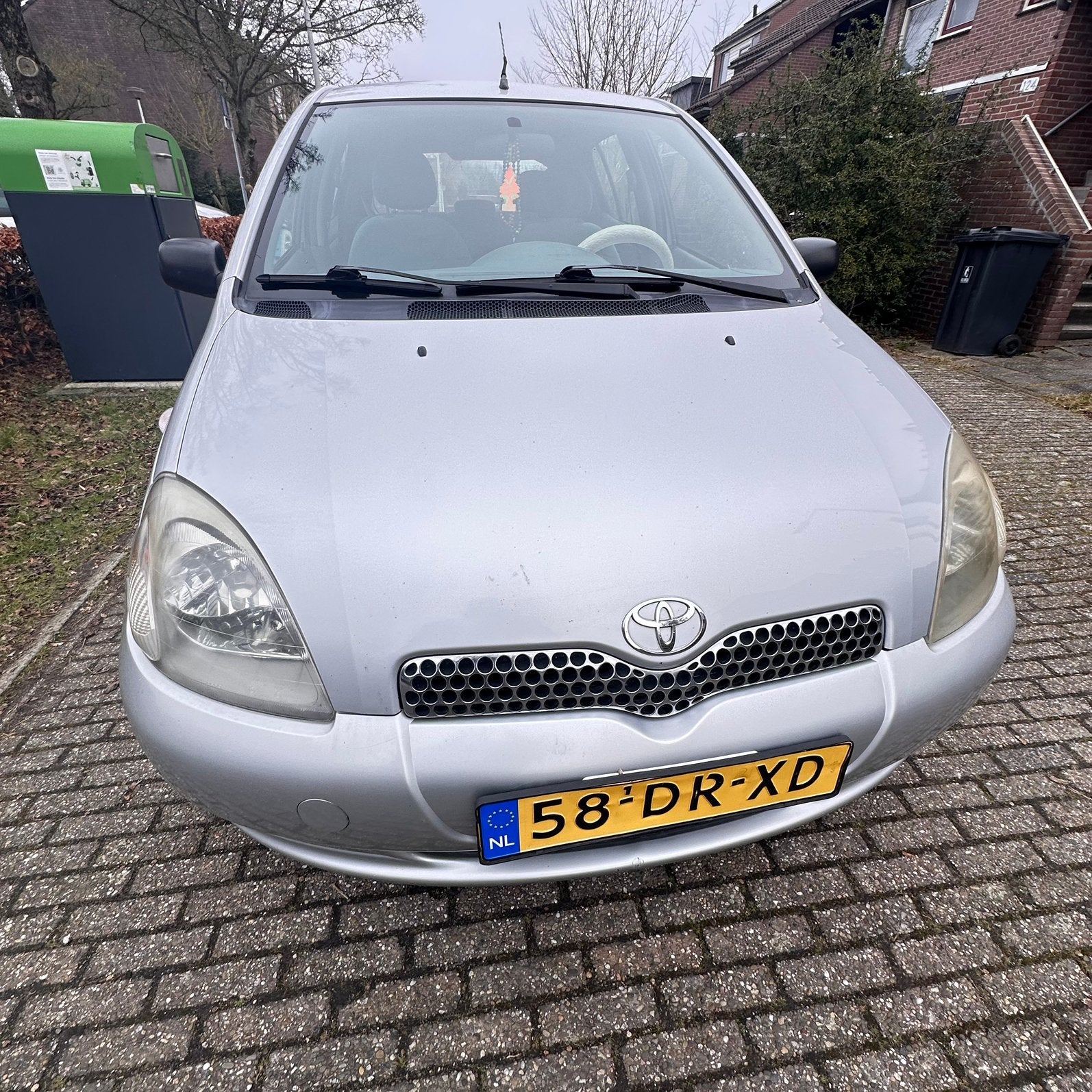 Toyota yaris 1.0 170.000km gereden, Auto's, Te koop