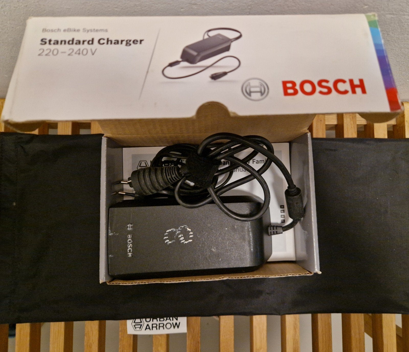 Bosch eBike Standard Charger (Urban Arrow), Zo goed als nieuw