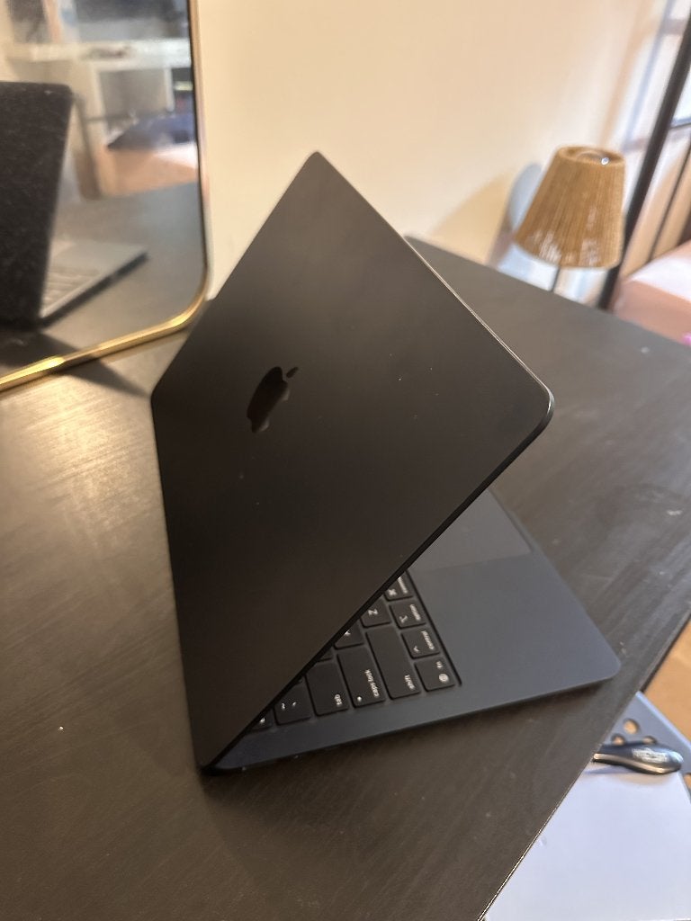 MacBook Air 2025 M4 13-inch 16GB US QWERTY, Computers en Software, 256 GB, Qwerty, 13 inch, Ophalen of Verzenden