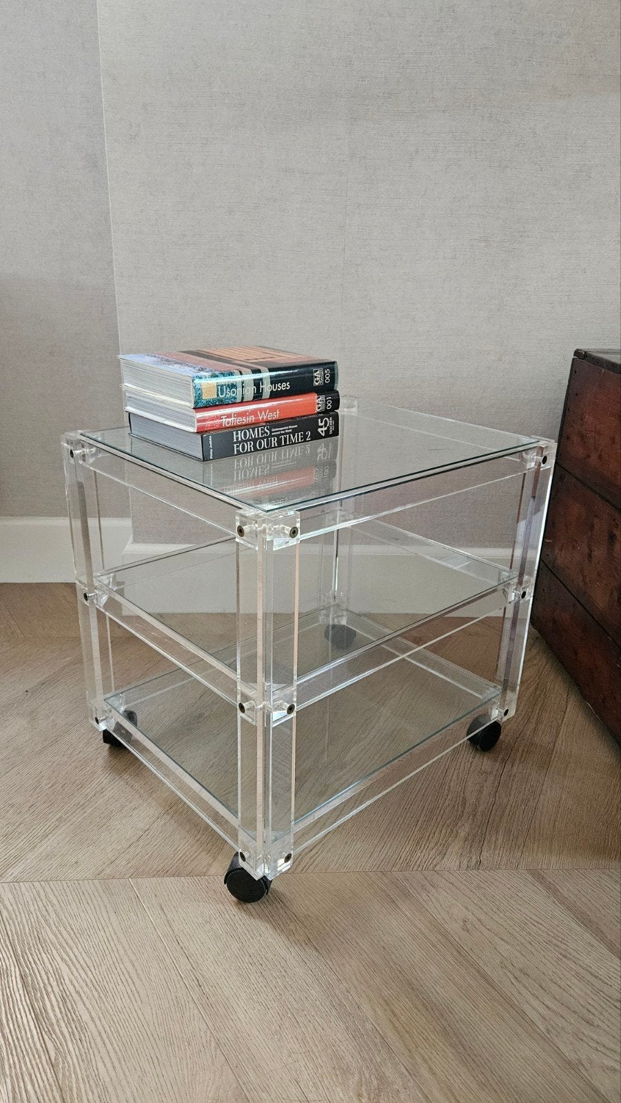 Vintage Plexiglas Trolley met Glazen Bladen, Ophalen, Gebruikt, Vintage, Modern, Hollywood Regency, Minder dan 50 cm