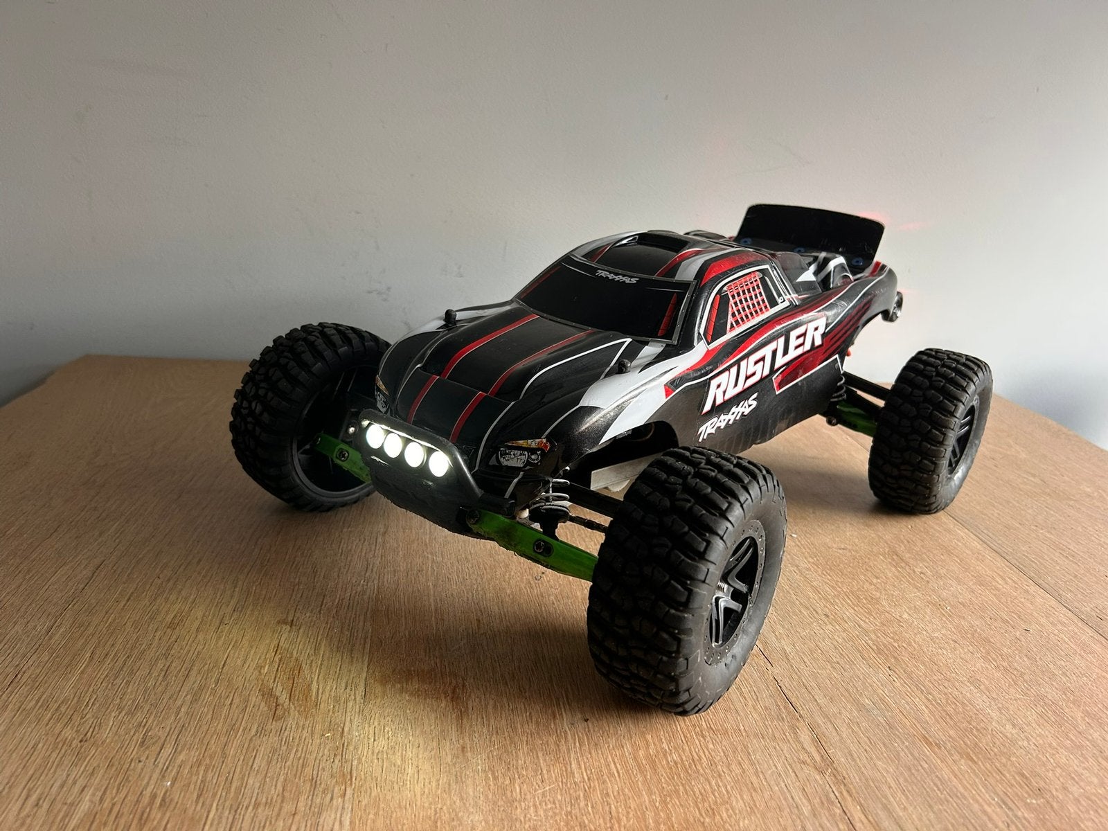 Traxxas Rustler 2wd, rc, bestuurbare auto, Elektro, Gebruikt, Verzenden, Auto offroad