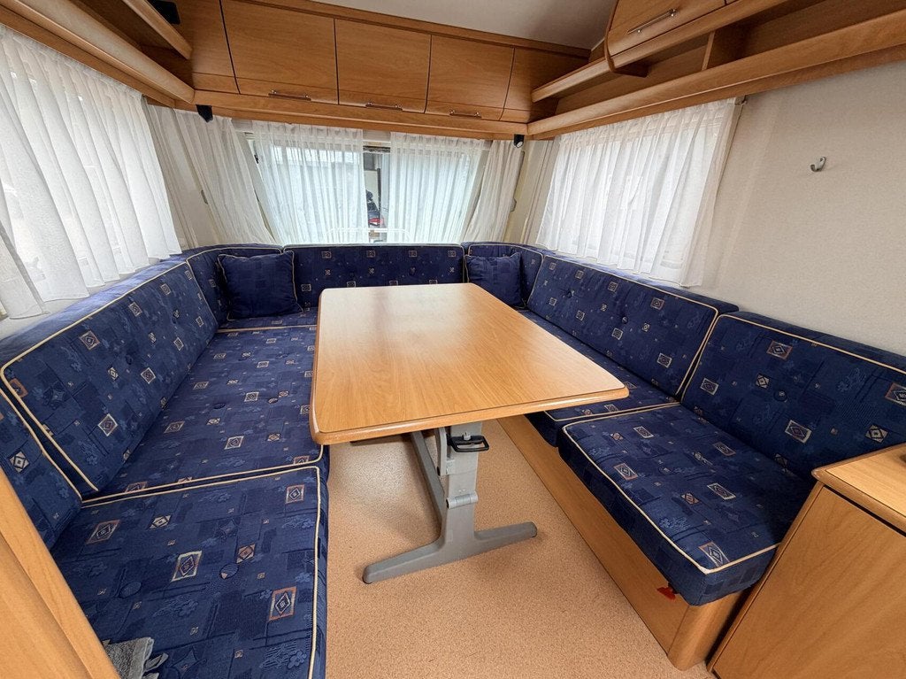 Chateau Cantara 400 – Caravan Bouwjaar 2001 | Mover | Nieu, Chateau, Chateau, Tot en met 2, Bedrijf