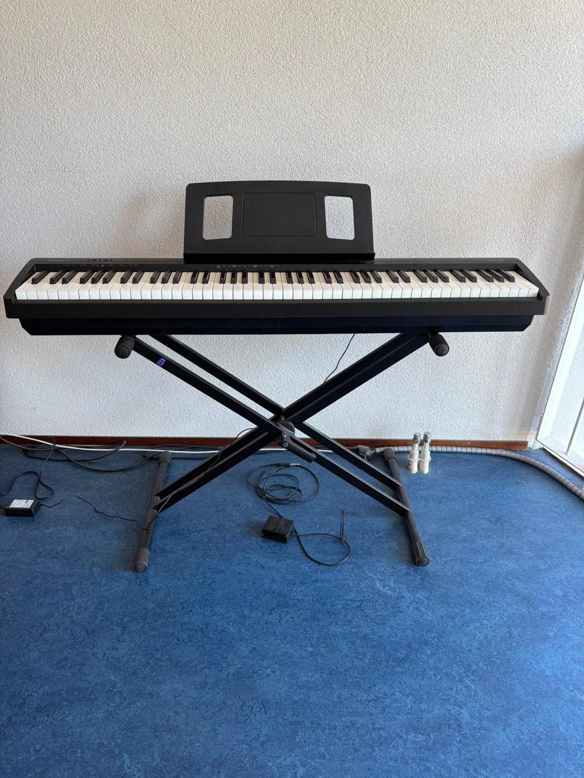 Roland FP-10 digitale piano, met standaard in doos, Muziek en Instrumenten, Keyboards, Ophalen, 88 toetsen, Roland, Zo goed als nieuw