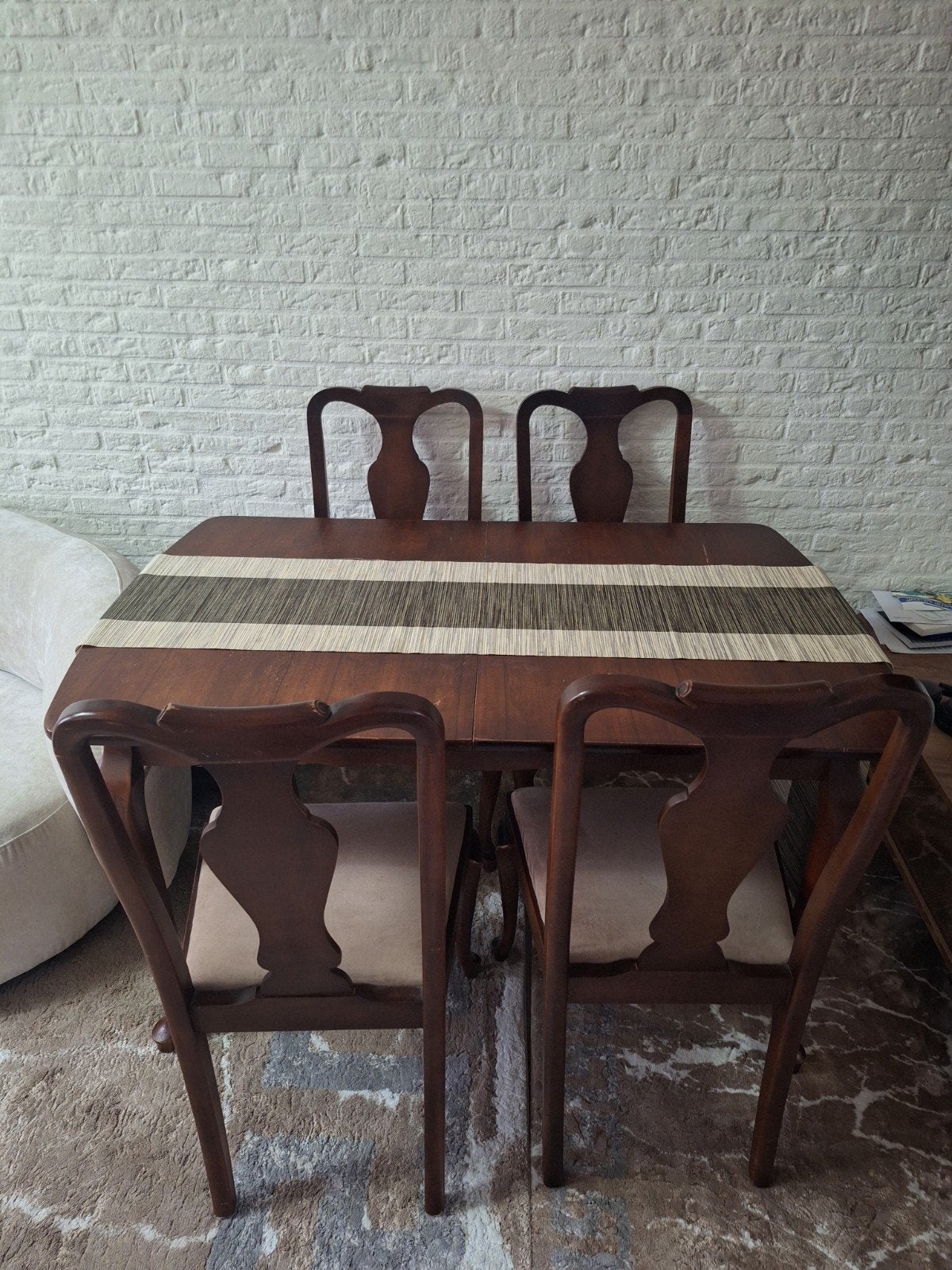 Uitschuifbare beukenhouten eettafel met 4 stoelen, Huis en Inrichting, Tafels | Eettafels, Ophalen of Verzenden