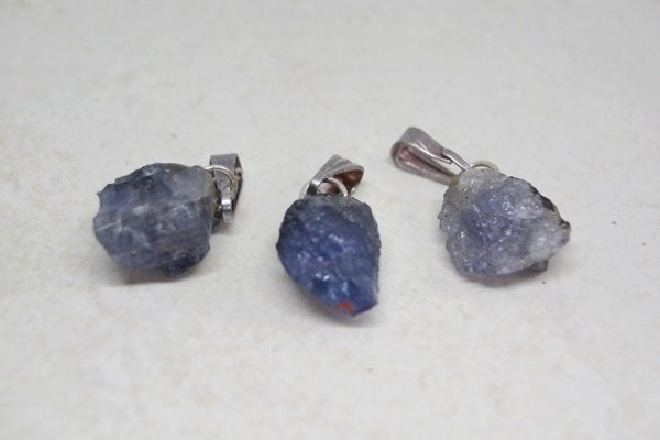 Tanzaniet hangertjes, Ophalen of Verzenden, Mineraal