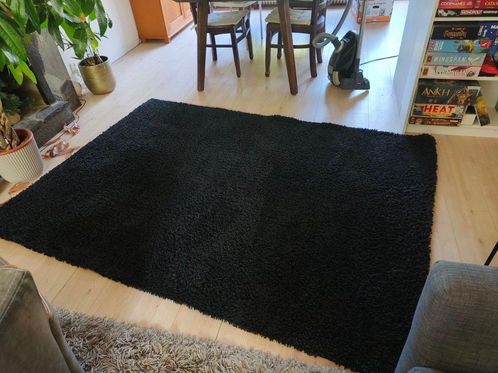 Zwart hoogpolig vloerkleed 2x3 meter, Huis en Inrichting, Stoffering | Tapijten en Kleden, Ophalen