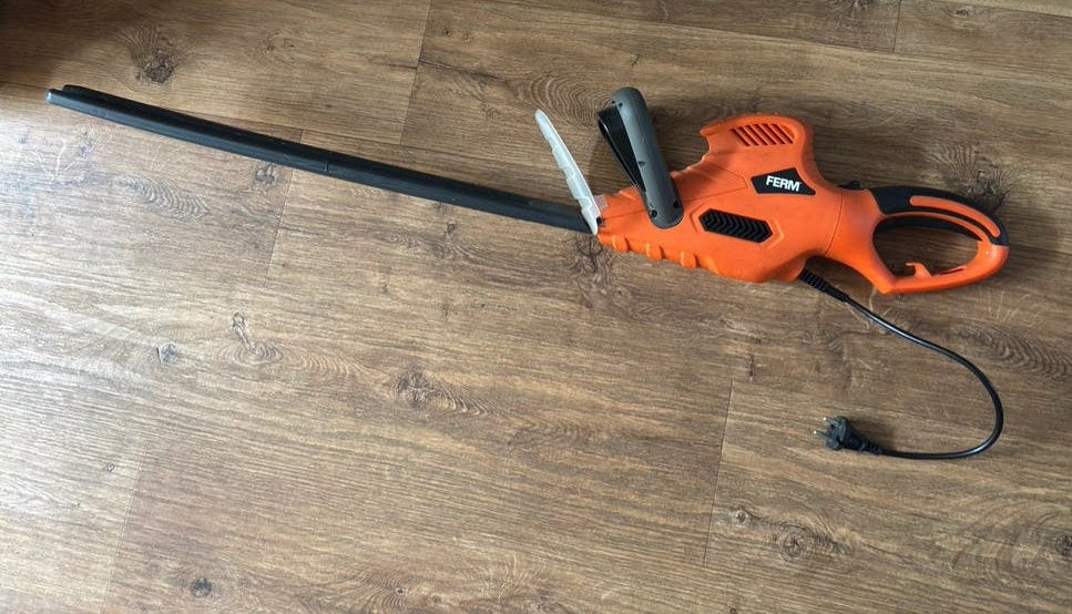 Ferm elektrische heggenschaar, Tuin en Terras, Heggenscharen, Ophalen, Gebruikt, Elektrisch