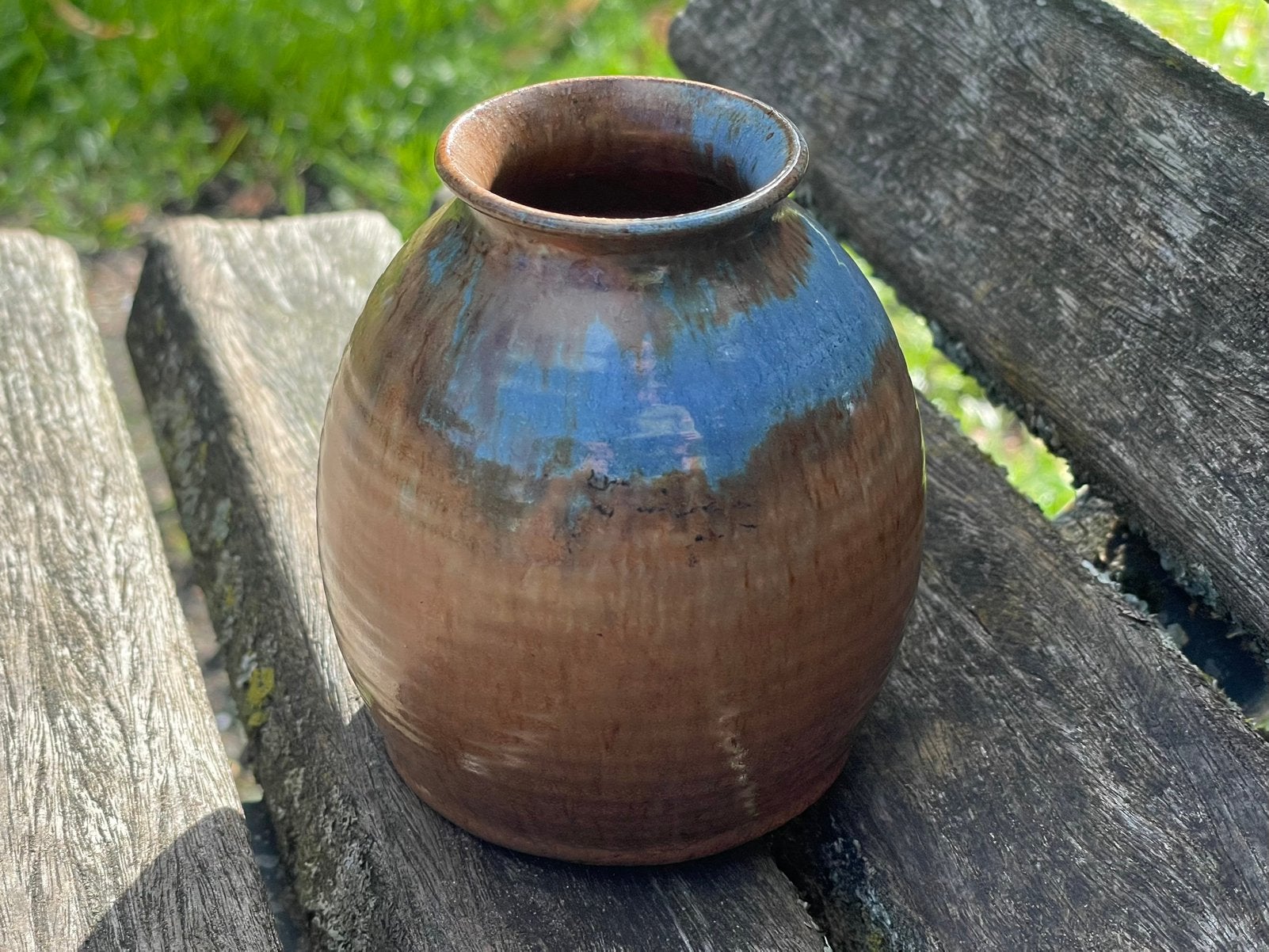 W.C. Brouwer: vaasje 8,5 cm nummer 30/4 gedraaid in 1935, Ophalen of Verzenden
