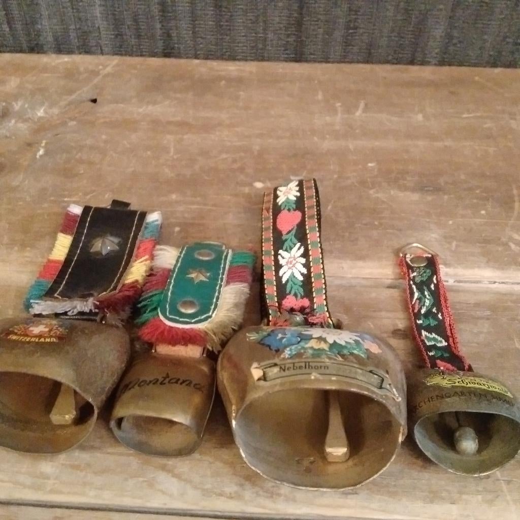 4 vintage koperen belletjes, Antiek en Kunst, Ophalen of Verzenden