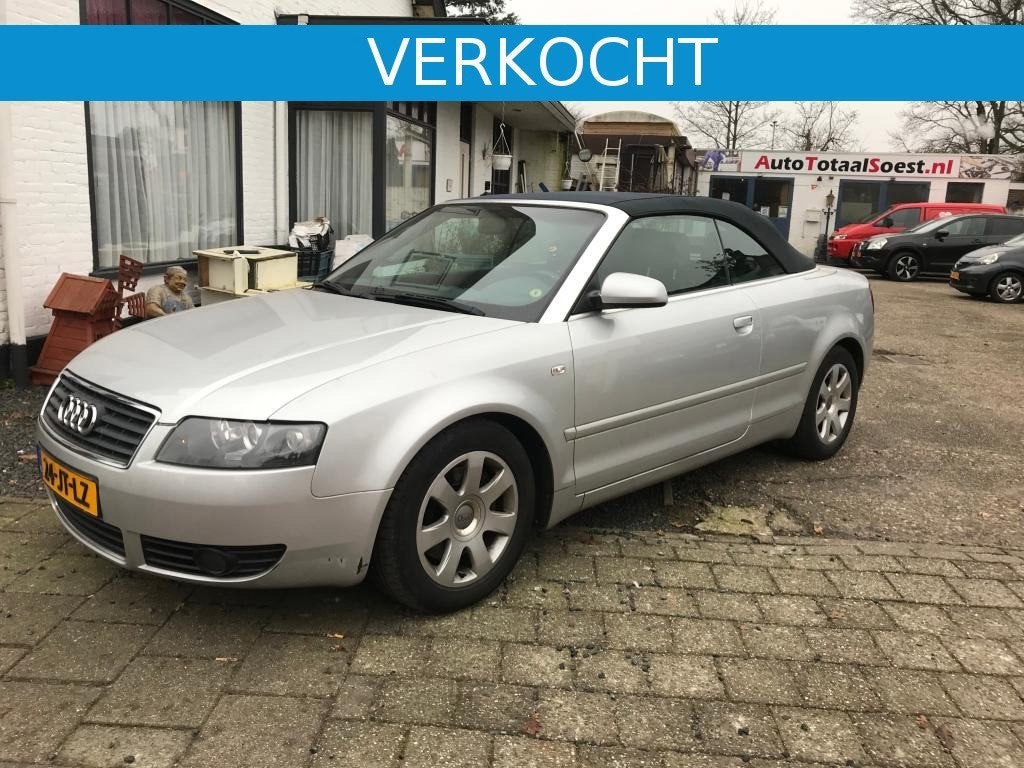 Audi A4 verkocht, Auto's, Gebruikt, Zwart, Parkeersensor, 4 stoelen
