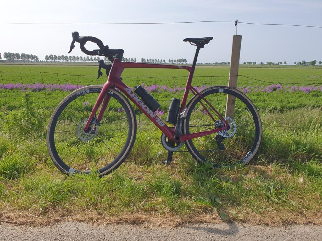 Argon 18 Sum racefiets - Zo goed als nieuw, Fietsen en Brommers, Fietsen | Racefietsen, Carbon, Zo goed als nieuw, Meer dan 20 versnellingen