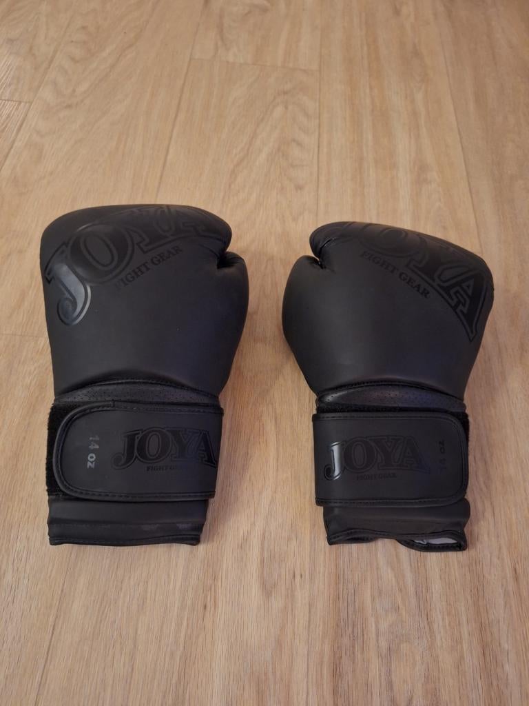 Zwarte bokshandschoenen van Joya Fightgear, maat 14 oz, Ophalen of Verzenden, Zo goed als nieuw, Bokshandschoenen