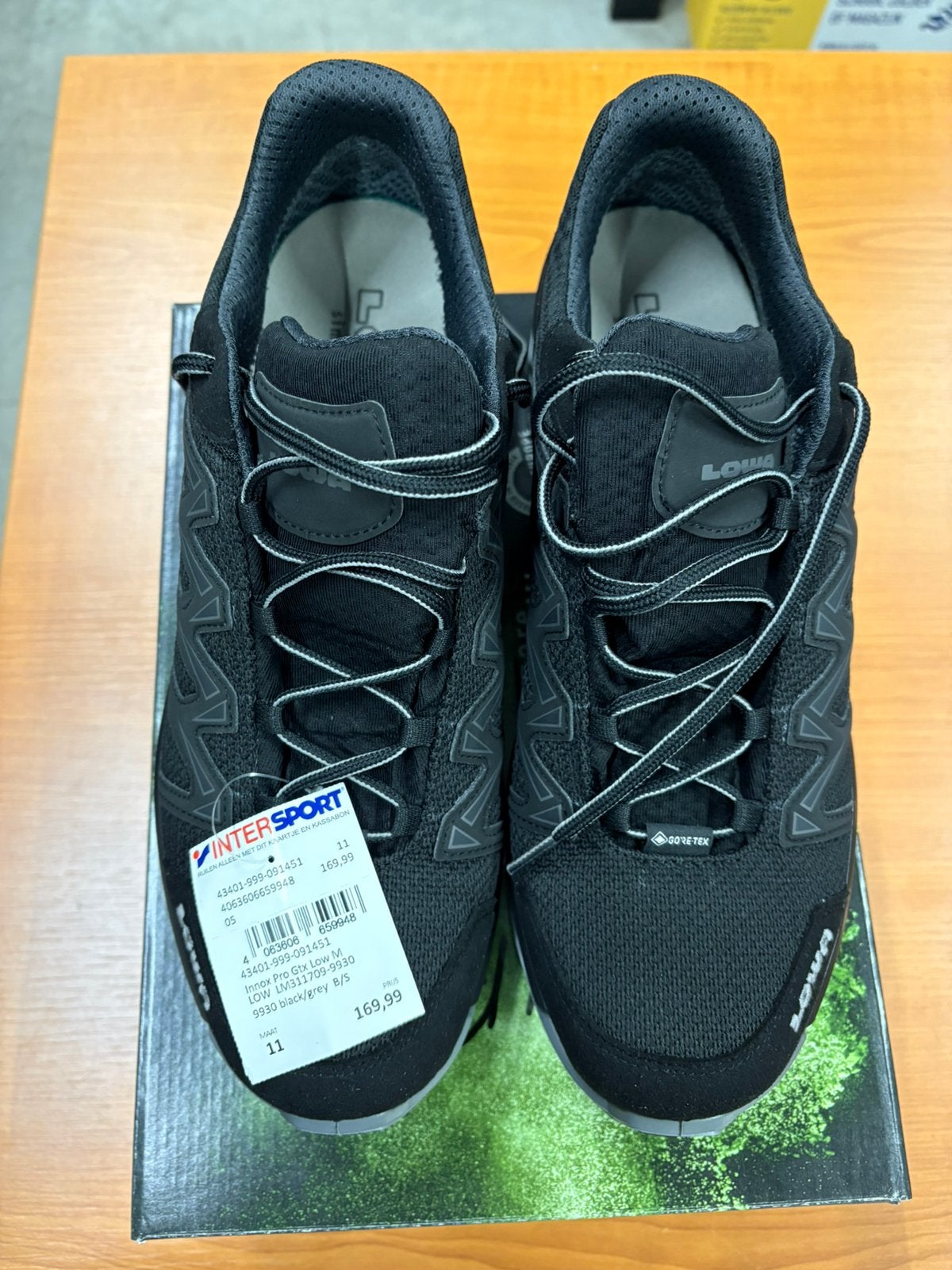 Lowa Innox Pro GTX, Zwart, Nieuw, Ophalen of Verzenden, Wandelschoenen of Bergschoenen