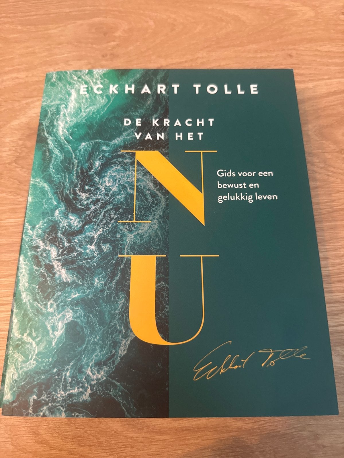 De Kracht van het Nu - Eckhart Tolle, Ophalen of Verzenden, Zo goed als nieuw, Spiritualiteit algemeen, Achtergrond en Informatie