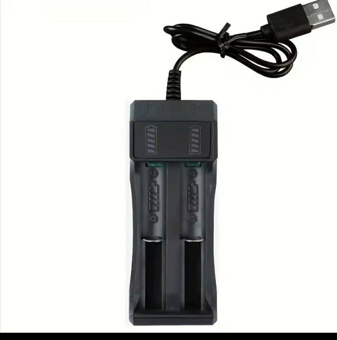 te koop usb batterij lader voor 18650 3.7 volt batterijen ni, Ophalen of Verzenden, Nieuw