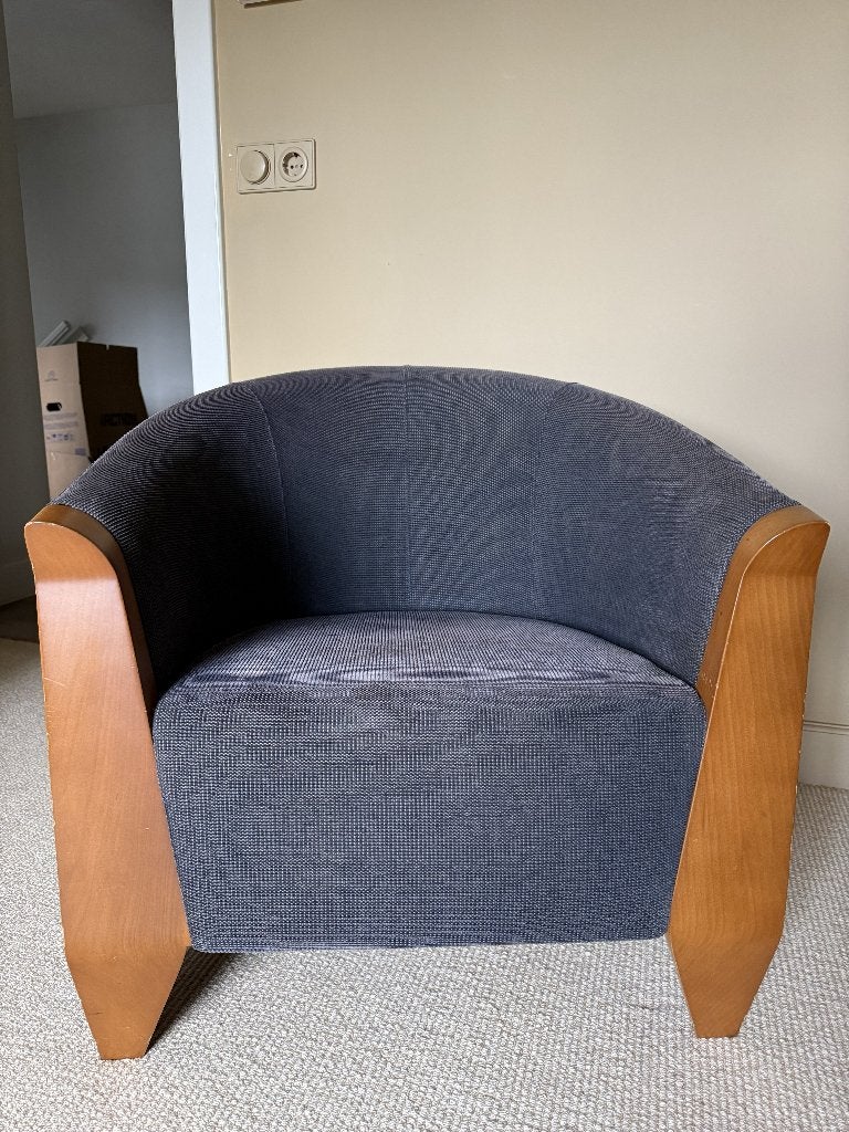 Fauteuil met blauwe stof en kersenhout, Ophalen, Hout, Gebruikt, Minder dan 75 cm