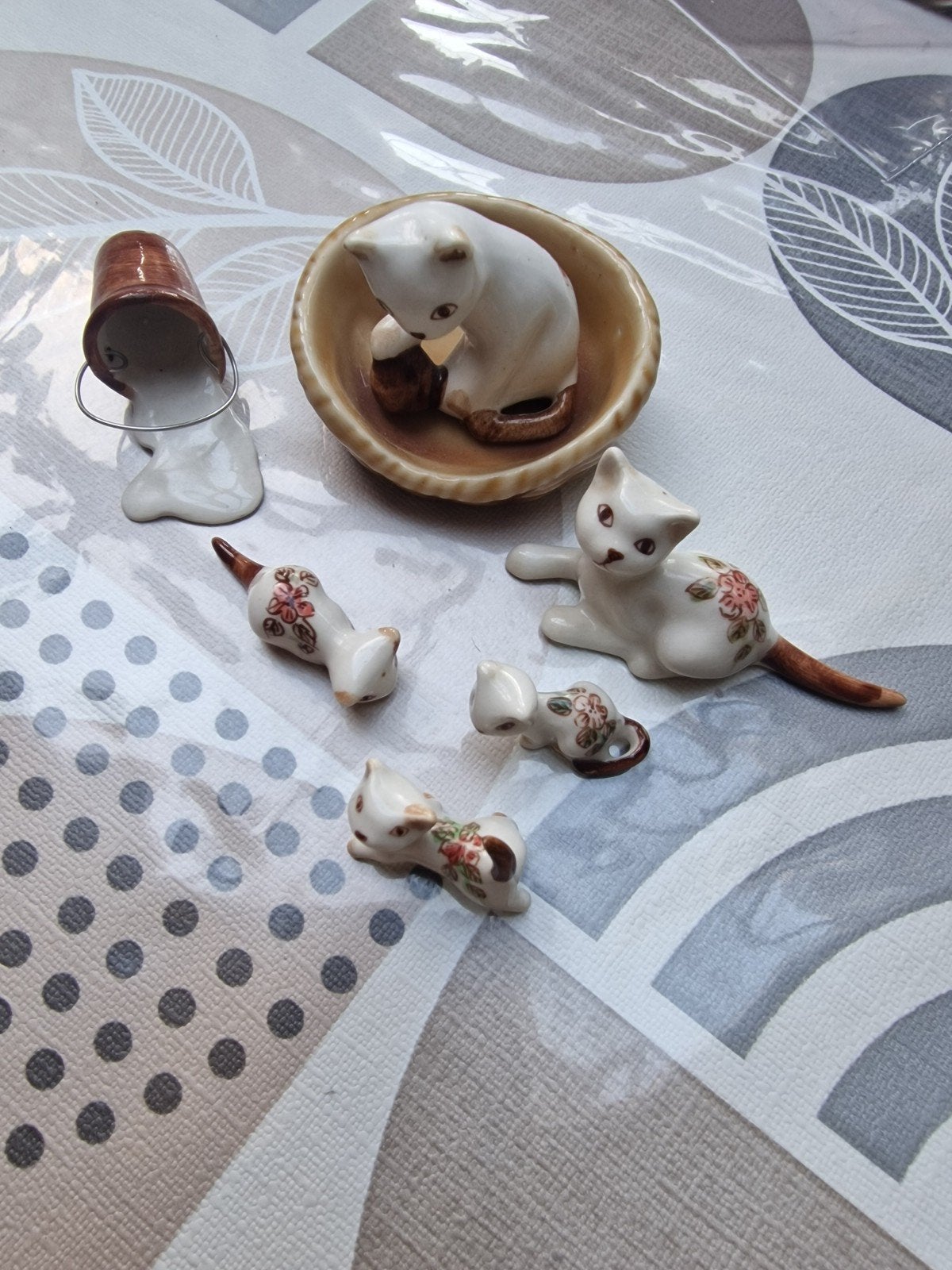 Set van 7 met mini Porseleinen Poesjes, Ophalen of Verzenden
