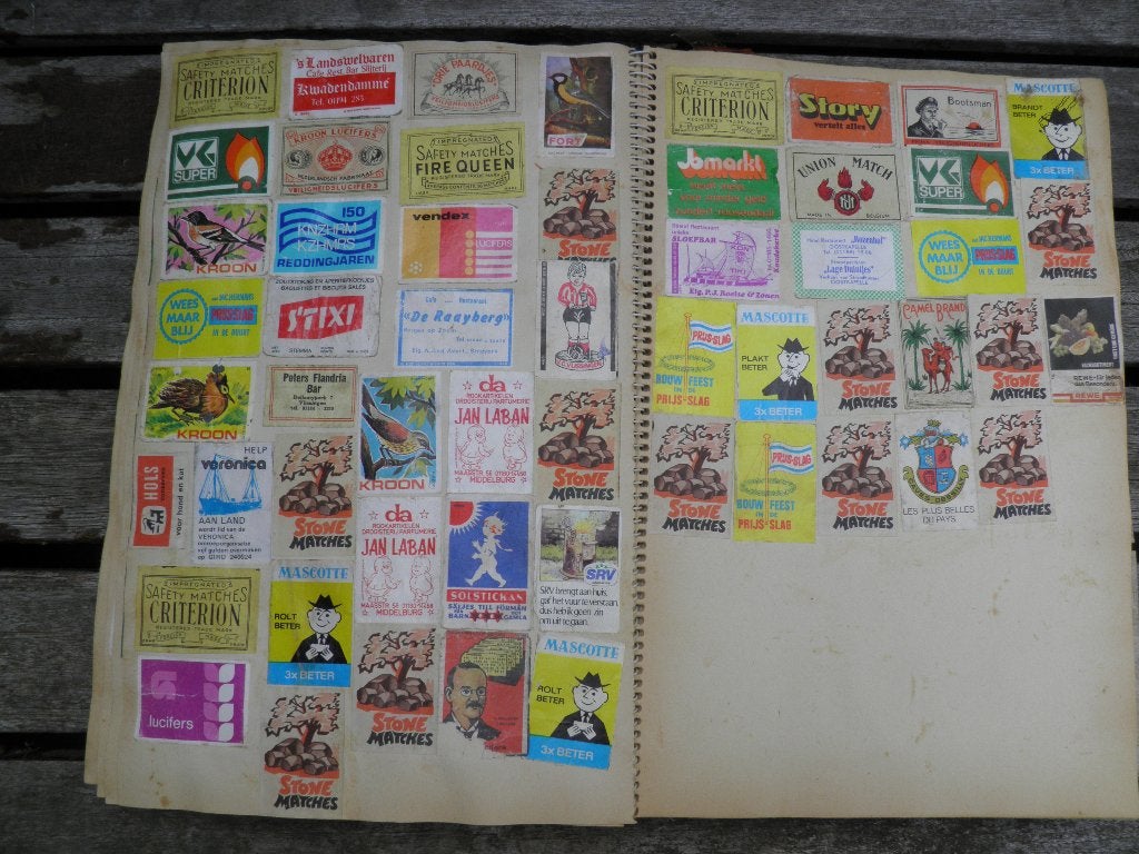 Vintage lucifermerken verzameling in album, Verzamelen, Ophalen of Verzenden, Gebruikt, Luciferdoosjes of -merken