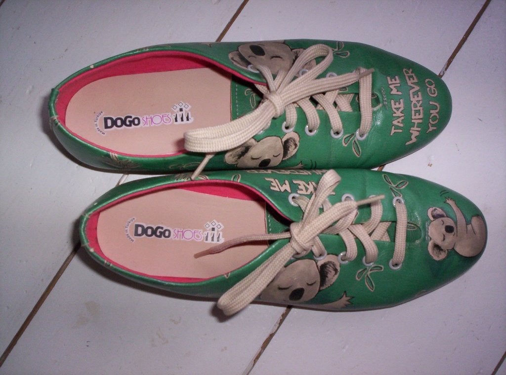 SCHOENEN met BEERTJES, groen, van DOGO SHOES, maat 38, zgan, Kleding | Dames, Ophalen of Verzenden, Groen, Dogo Shoes, Sneakers of Gympen
