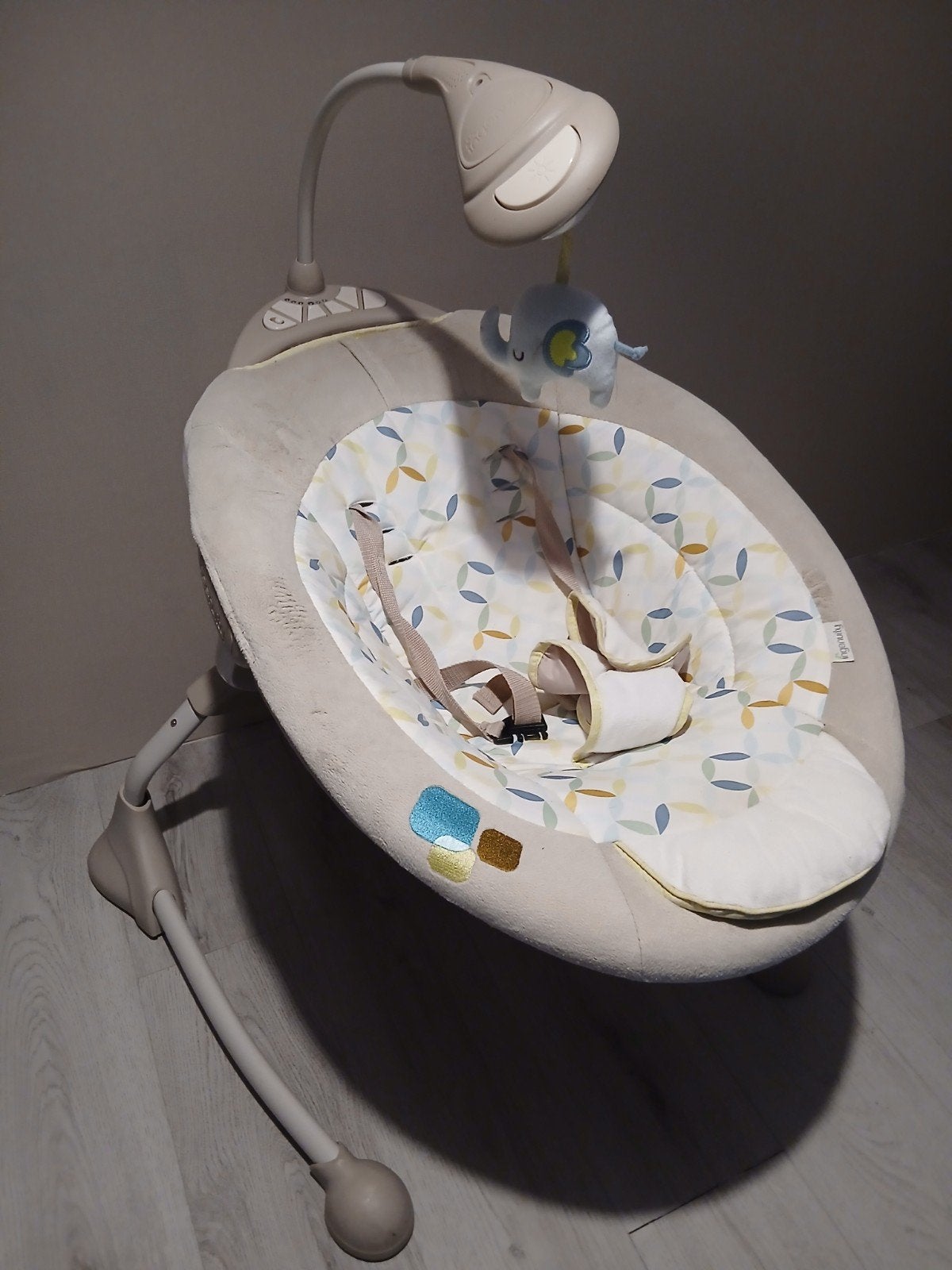 Schommelstoel met geluid voor baby, Kinderen en Baby's, Wipstoeltjes, Ophalen of Verzenden, Gebruikt