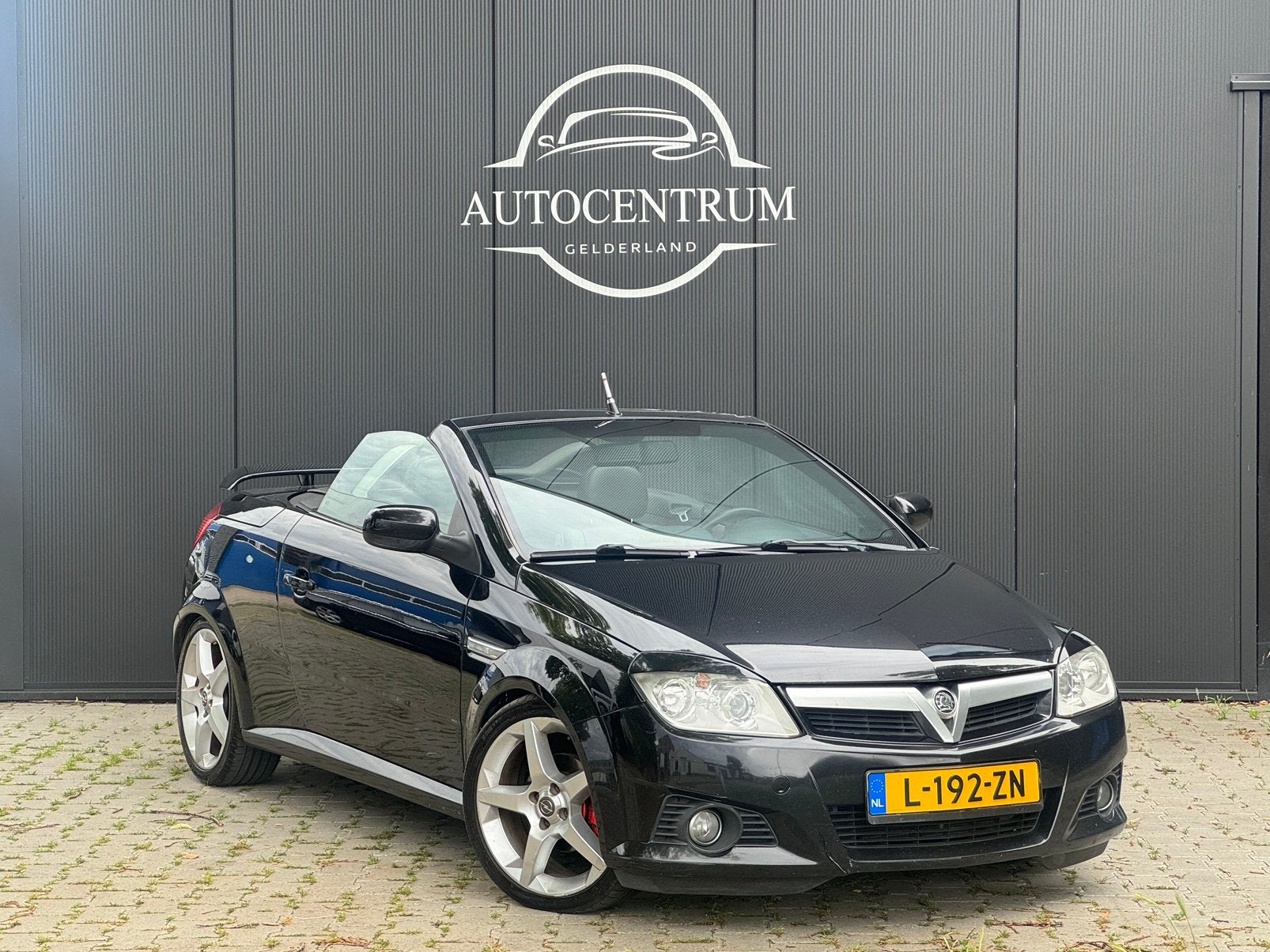 Opel Tigra 1.8 Benzine Cabrio Nette Auto, Euro 5, 125 pk, Zwart, 4 cilinders