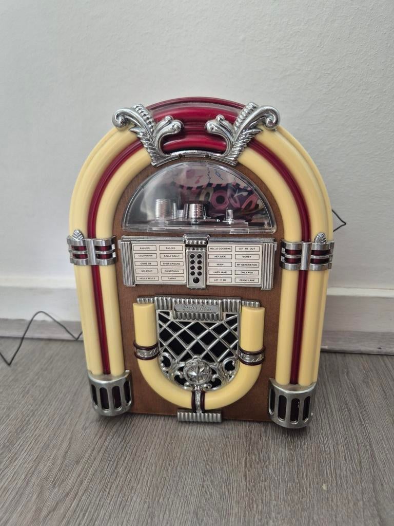 Retro Jukebox Radio - 22x15 cm, Verzamelen, Automaten | Jukeboxen, Ophalen of Verzenden, Zo goed als nieuw, Overige merken