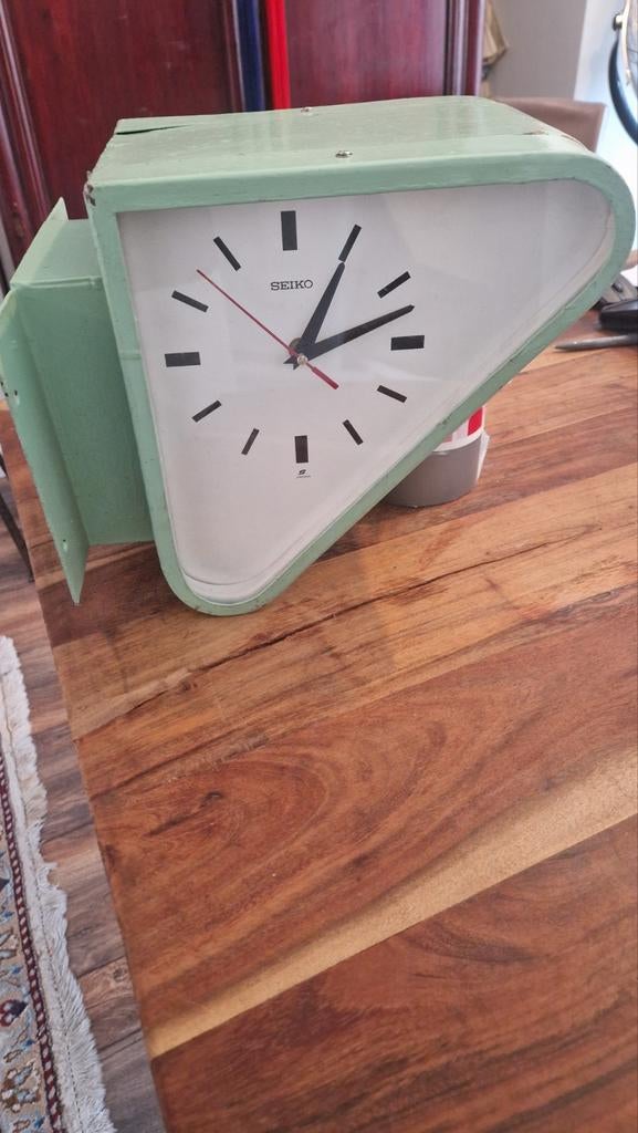 groene vintage dubbelzijdige driehoek klokken, Ophalen of Verzenden