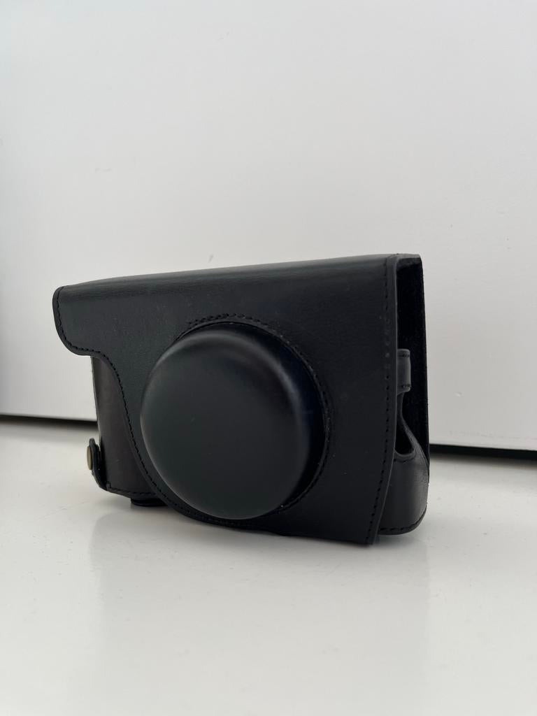 MegaGear Fujifilm X100V Leren Camera hoes - Zwart, Ophalen of Verzenden, Zo goed als nieuw, Overige typen, Overige merken