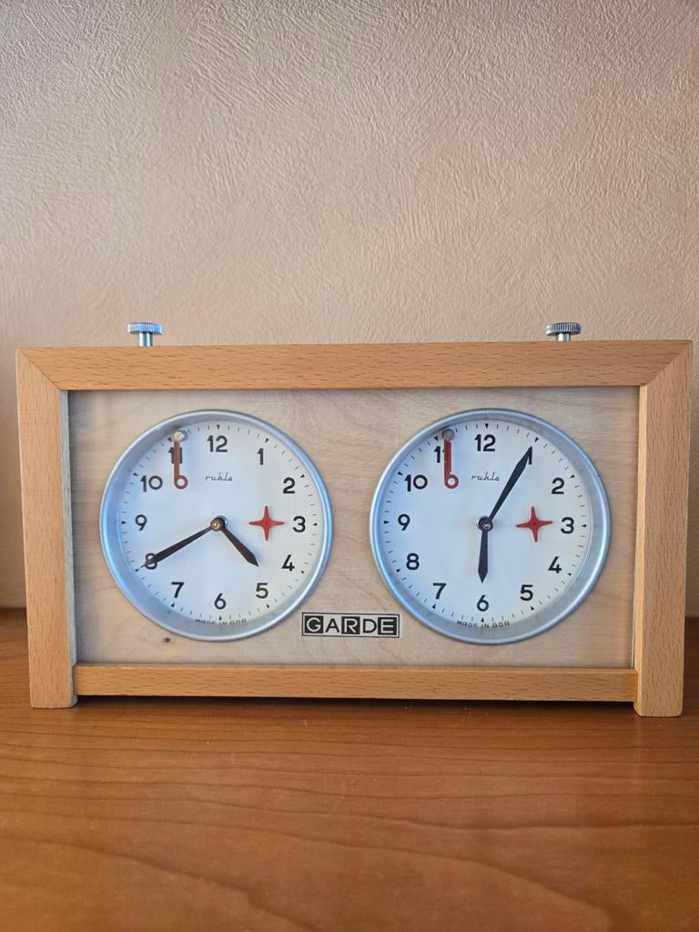 Vintage Garde Ruhla schaakklok - Houten behuizing, Ophalen of Verzenden