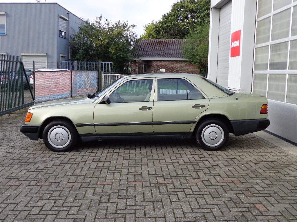 Mercedes 230 E Belastingvrij zeer mooi, foto 4