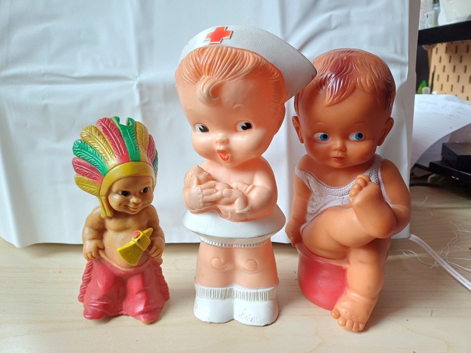 3 rubberen poppetjes, Verzamelen, Ophalen of Verzenden, Gebruikt, Pop